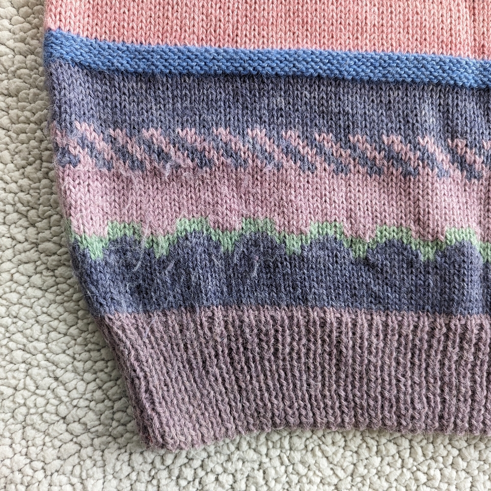 Multicolor Patterned Crew Neck Sweater - Picture 3 of 16